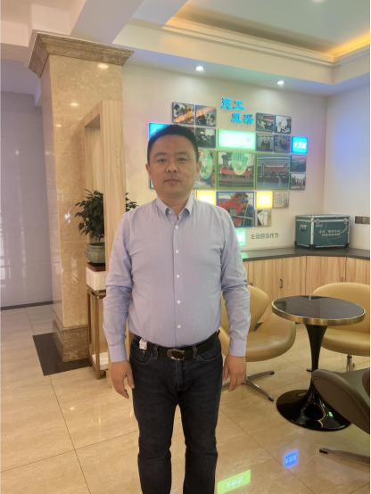 销售之星袁灿：勇往直前，谱写亮丽业绩篇章